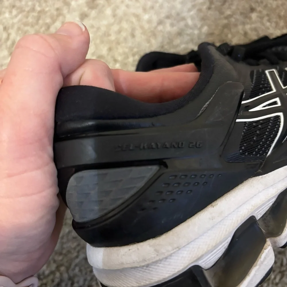 Asics Gel-Kayano 26 Black & White Running Shoe Women’s Size 7.5